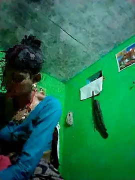 Jooli cuty online show from June 3, 4:23 pm