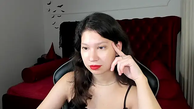 SaraDenars online show from November 6, 6:36 am