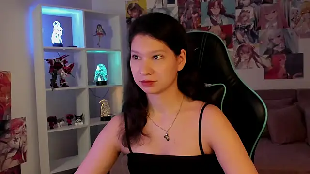 SaraDenars online show from November 12, 5:52 am