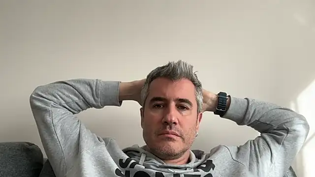 Snapshot of aprendiendo44 chatting on November 4, 9:52 am aprendiendo44 online show from November 4, 9:52 am