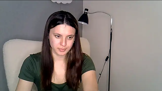 Snapshot of KiraHoney chatting on April 23, 7:27 pm KiraHoney online show from April 23, 7:27 pm
