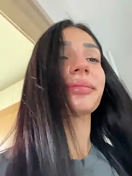 VickyM99 online show from April 20, 6:16 am