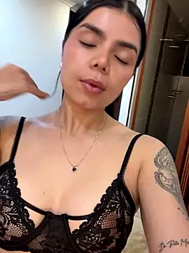 Snapshot of Salome_208 chatting on November 8, 3:18 am Salome 208 online show from November 8, 3:18 am