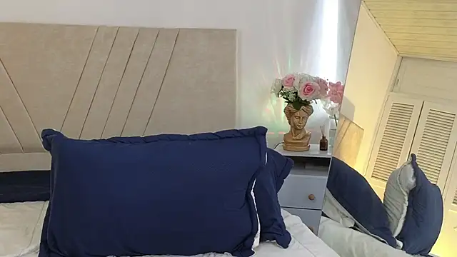 NatashaBlade  online show from November 10, 1:43 pm