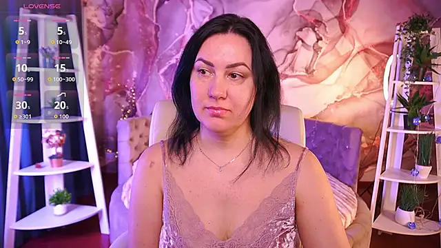 VelvetLuck online show from March 10, 6:40 am