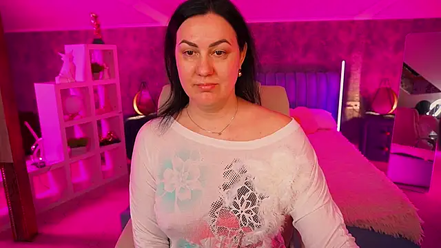 VelvetLuck online show from April 23, 12:15 pm