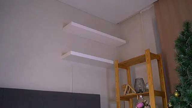 MarvisKuhIo online show from January 12, 4:50 am