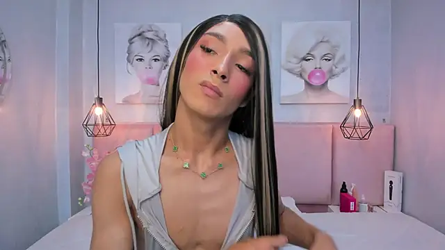 sensual skinny online show from November 18, 9:19 pm