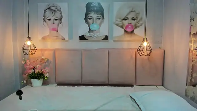 sensual skinny online show from November 25, 10:04 am