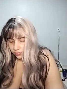 Snapshot of lele_inocente chatting on December 1, 3:22 am lele inocente online show from December 1, 3:22 am