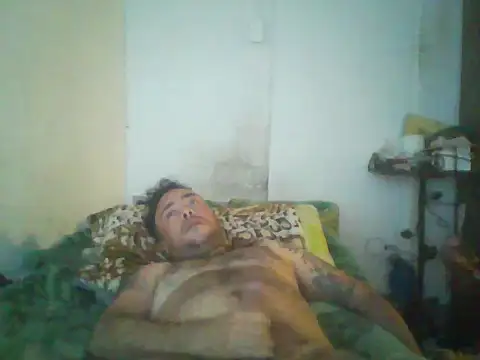Snapshot of GuilleHotsexy chatting on November 16, 12:11 pm GuilleHotsexy online show from November 16, 12:11 pm