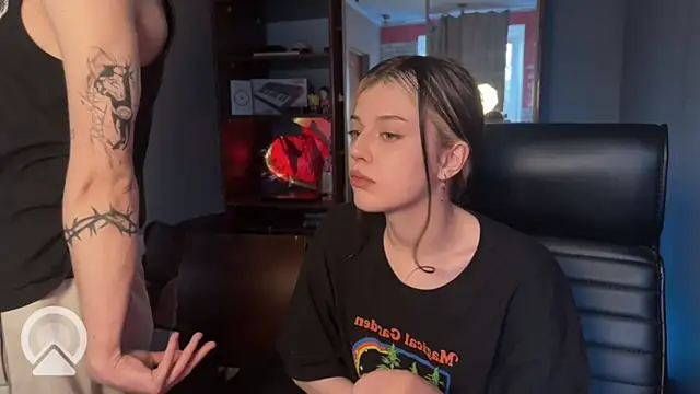 t files x online show from April 29, 3:43 am