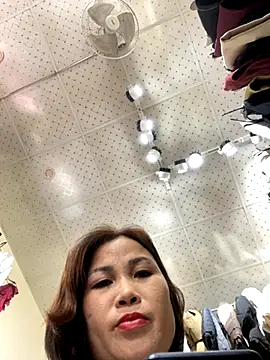 Snapshot of Liliy2x chatting on November 4, 7:40 am Liliy2x online show from November 4, 7:40 am