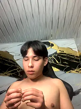 Suarezz10  online show from November 5, 12:27 pm