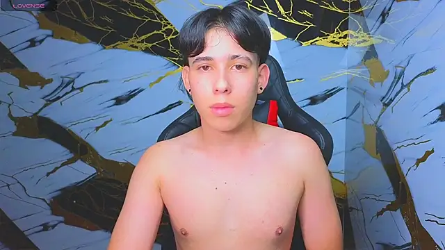 Suarezz10  online show from November 19, 3:12 pm