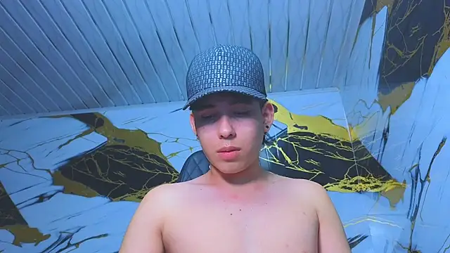 Suarezz10  online show from November 30, 11:36 am