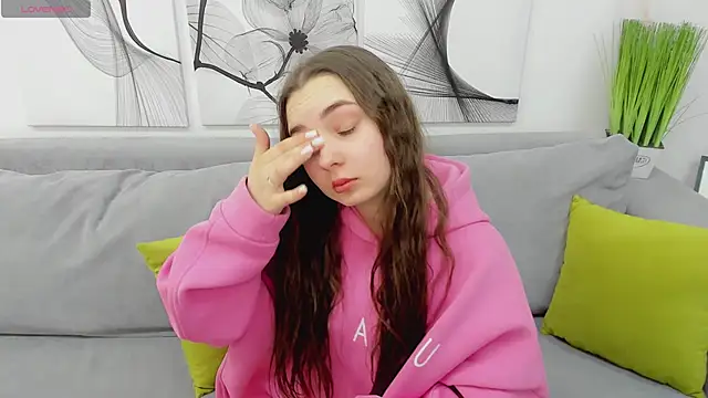 DianaHeath online show from April 5, 11:35 pm