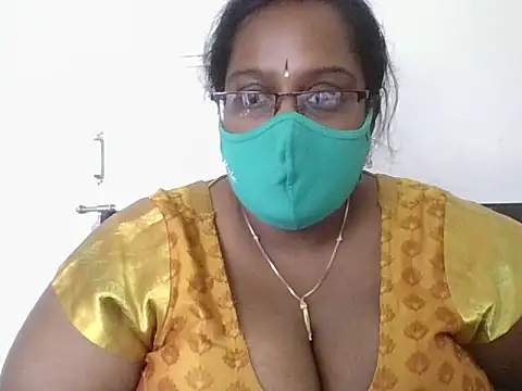 hootypriya online show from November 15, 8:11 am