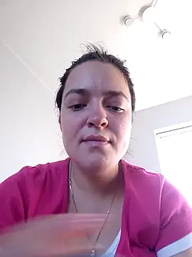 LinaGlow  online show from November 14, 9:08 am