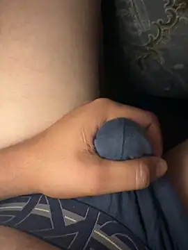 Qwert9012 online show from November 9, 5:44 pm