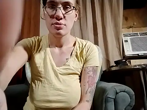 Snapshot of Harley_and_The_Joker chatting on November 26, 1:50 am Harley and The Joker online show from November 26, 1:50 am