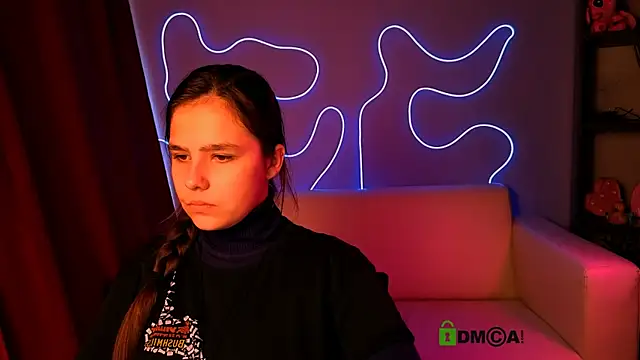 kelly may1 online show from November 10, 12:26 pm