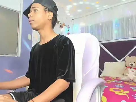 Santy bigcock 01 online show from January 15, 4:33 pm