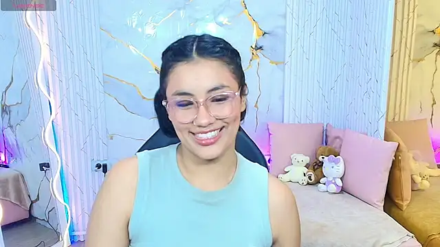PEACHY TAY online show from July 22, 11:35 am