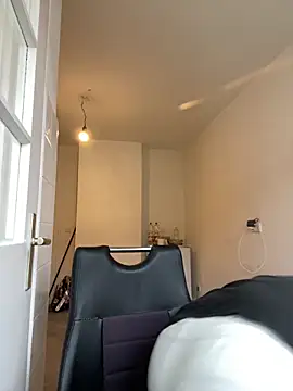 MorenoVelvet online show from January 17, 2:11 pm