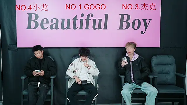 Beautifulboys-999 online show from December 5, 8:45 am