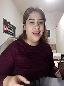 nahiarabiel33 online show from June 9, 3:56 pm