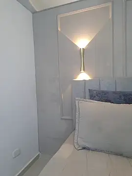 annie  20 online show from December 1, 12:10 pm