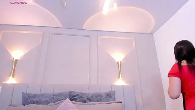 annie  20 online show from February 19, 12:12 pm