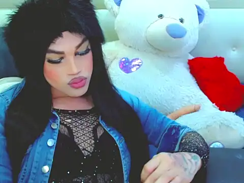 NharaBigCock online show from February 15, 9:44 pm