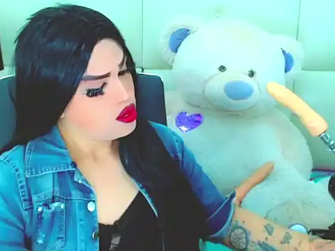 NharaBigCock online show from April 22, 7:37 pm