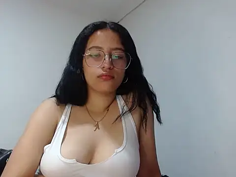 Snapshot of _Kassandra9 chatting on November 7, 8:31 pm Kassandra9 online show from November 7, 8:31 pm