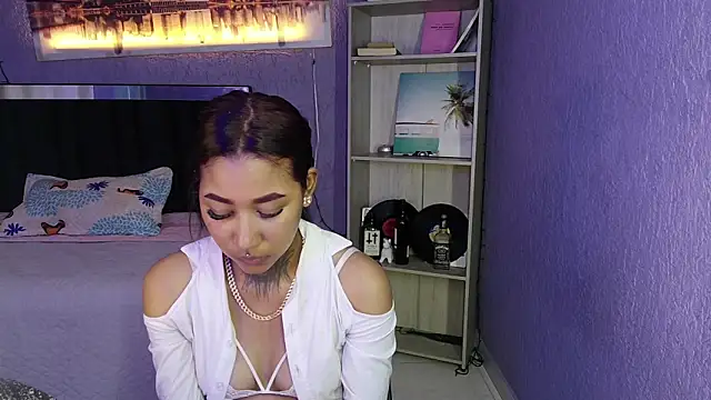 Snapshot of lyam_ebony_ chatting on November 14, 9:13 pm lyam ebony online show from November 14, 9:13 pm