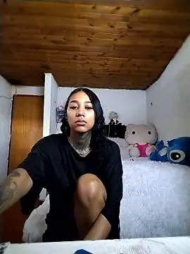 Snapshot of lyam_ebony_ chatting on January 9, 10:11 pm lyam ebony online show from January 9, 10:11 pm