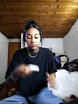 Snapshot of lyam_ebony_ chatting on January 11, 4:50 am lyam ebony online show from January 11, 4:50 am