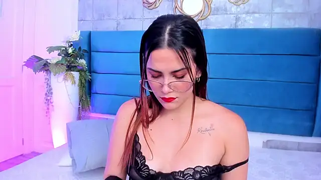 Snapshot of SaraAlvarezx chatting on March 14, 3:56 am SaraAlvarezx online show from March 14, 3:56 am
