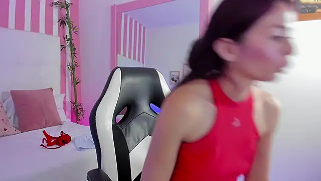 Emi Rosee online show from December 21, 2:41 am