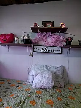 salomehill1 online show from February 6, 4:10 pm