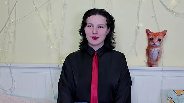 LatinaHuguenin online show from November 24, 7:08 am