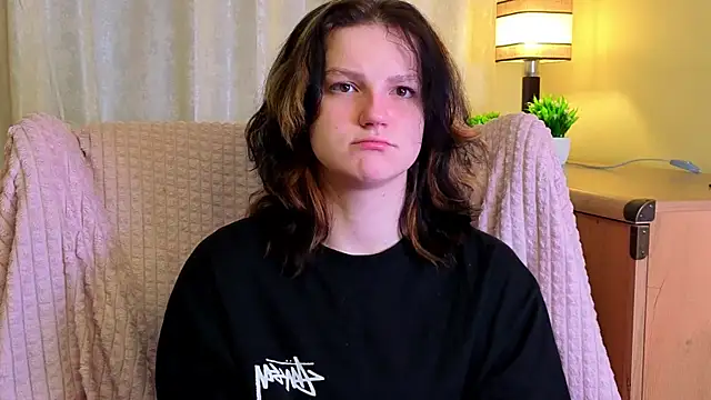 LatinaHuguenin online show from April 10, 9:19 pm