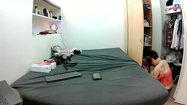 Empress Lilith online show from January 8, 6:10 pm