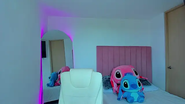 Janettcruz online show from March 20, 10:03 pm