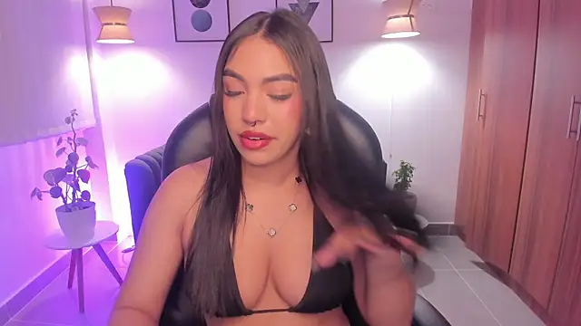emma connor1 online show from July 12, 4:58 am