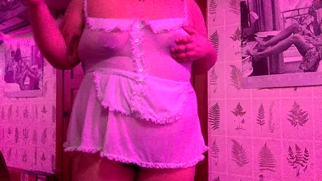 annoyedputa online show from December 2, 4:07 am