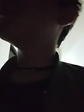 Snapshot of benjiDom chatting on November 12, 12:38 pm benjiDom online show from November 12, 12:38 pm