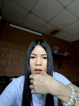 Snapshot of Beolulu chatting on November 9, 9:29 am Beolulu online show from November 9, 9:29 am